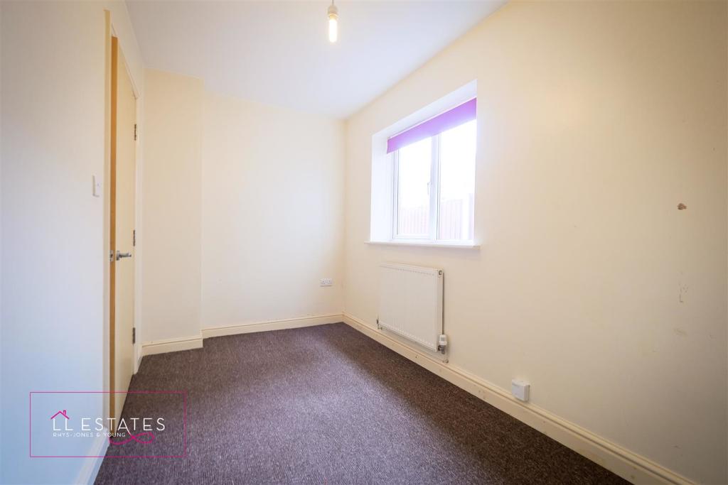 Flat 2, 31-35 John Street-16.jpg
