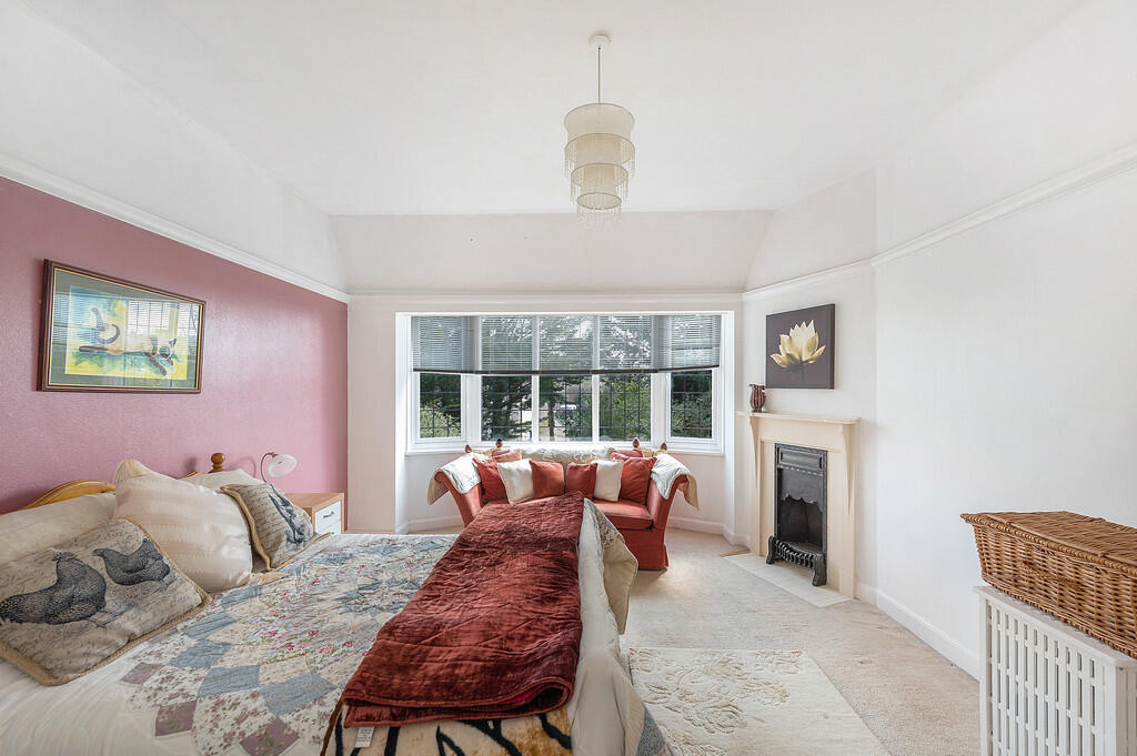 Abbots Court ph40