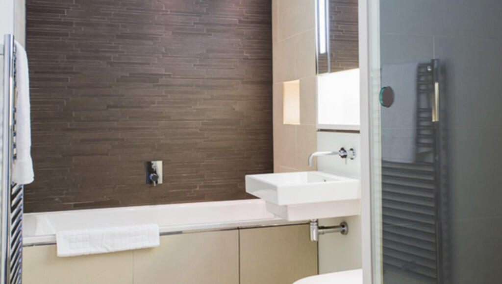 Screenshot 2025-1...