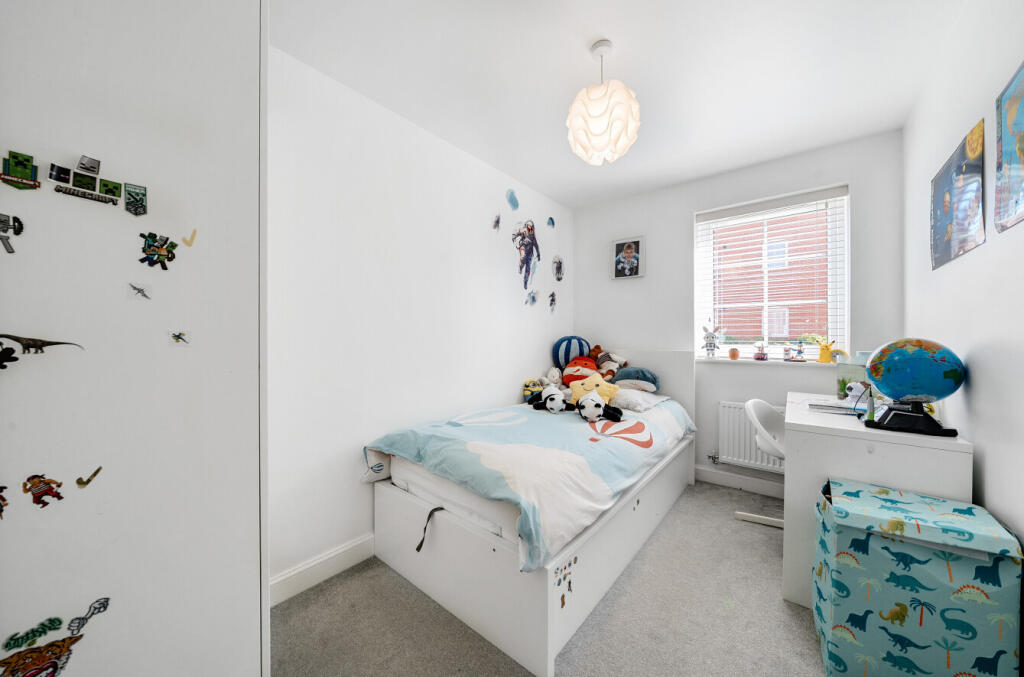 1327798-8-687a159...