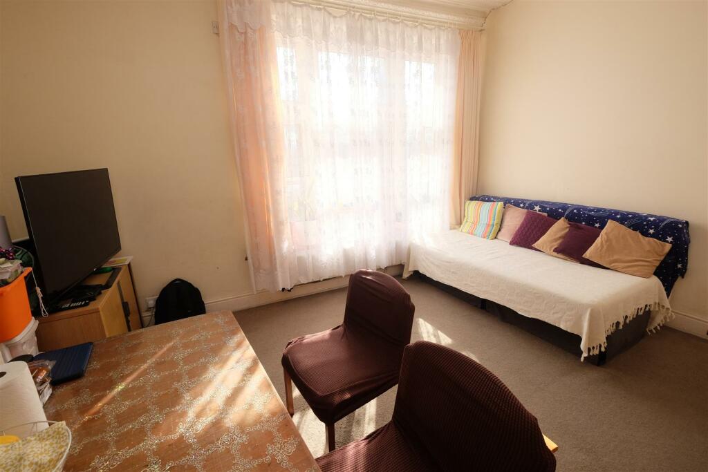 12 North Street, Southville, Bristol BS3 1HT High 