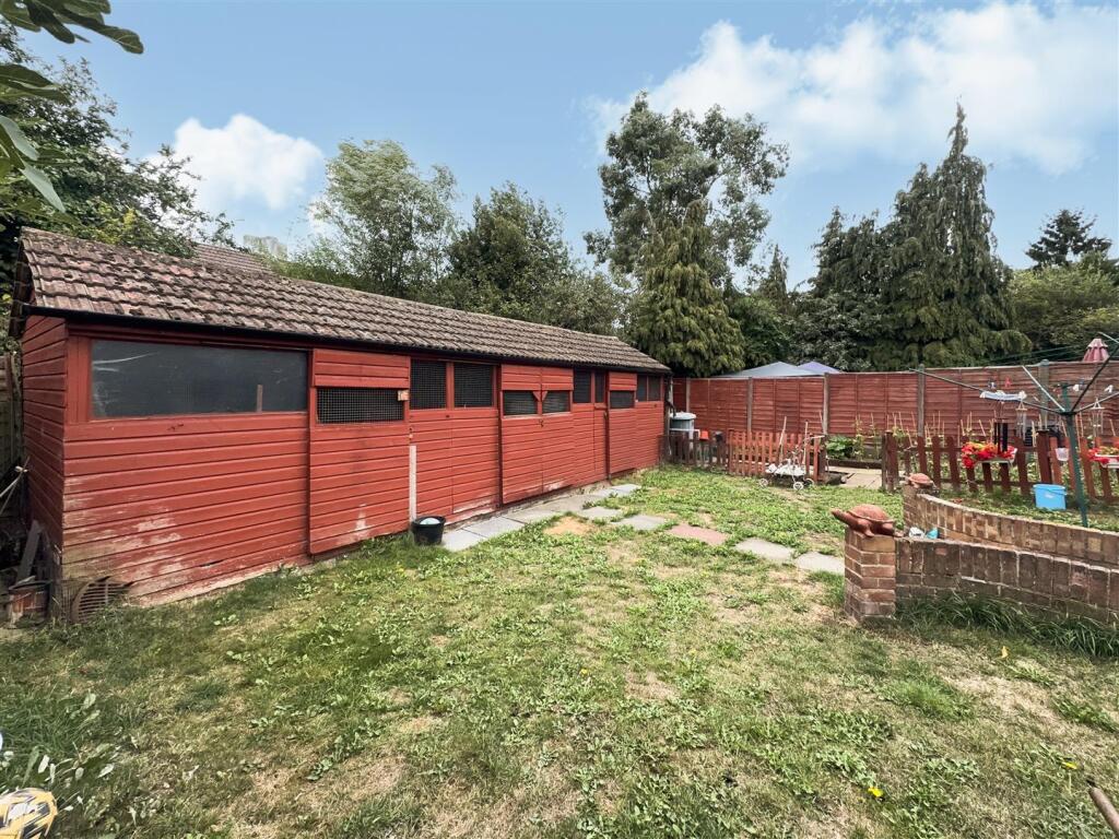 1 Russell Close - 4fZ752fCILwG1j73s0FC.jpg
