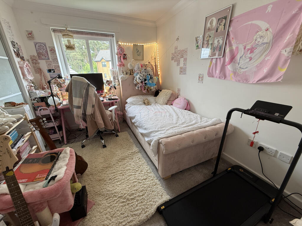 Bedroom 3a.JPG