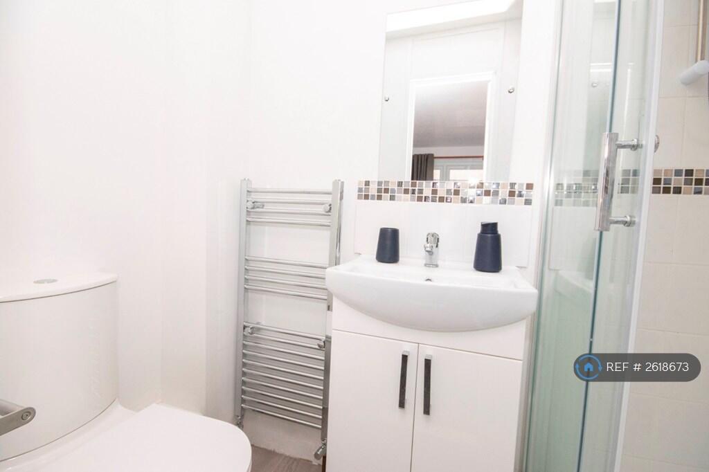 Bedroom 1 En-Suite