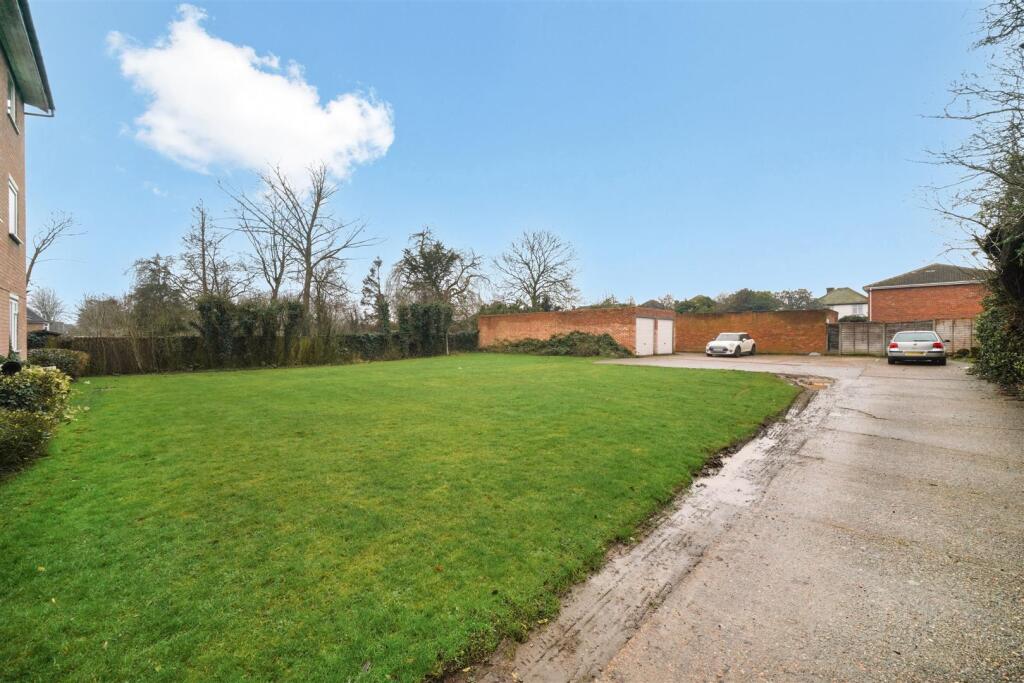 5 Cambridge Court, Harrowdene Road - SULjtKgv4CCLo