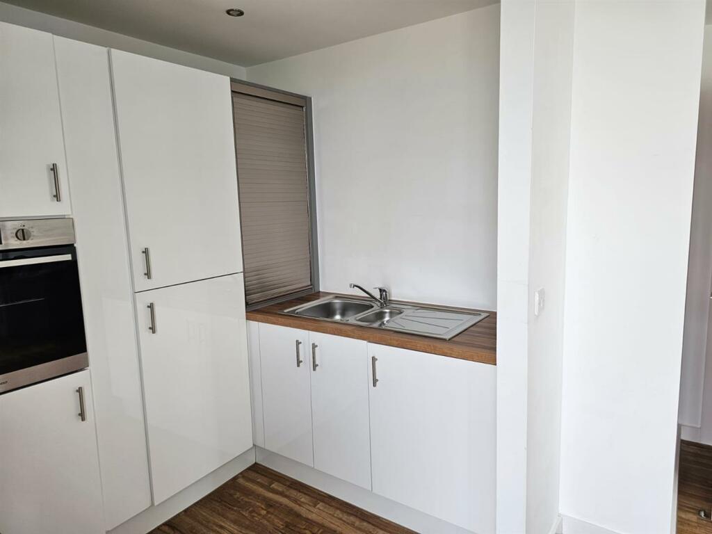 Kitchen 3
