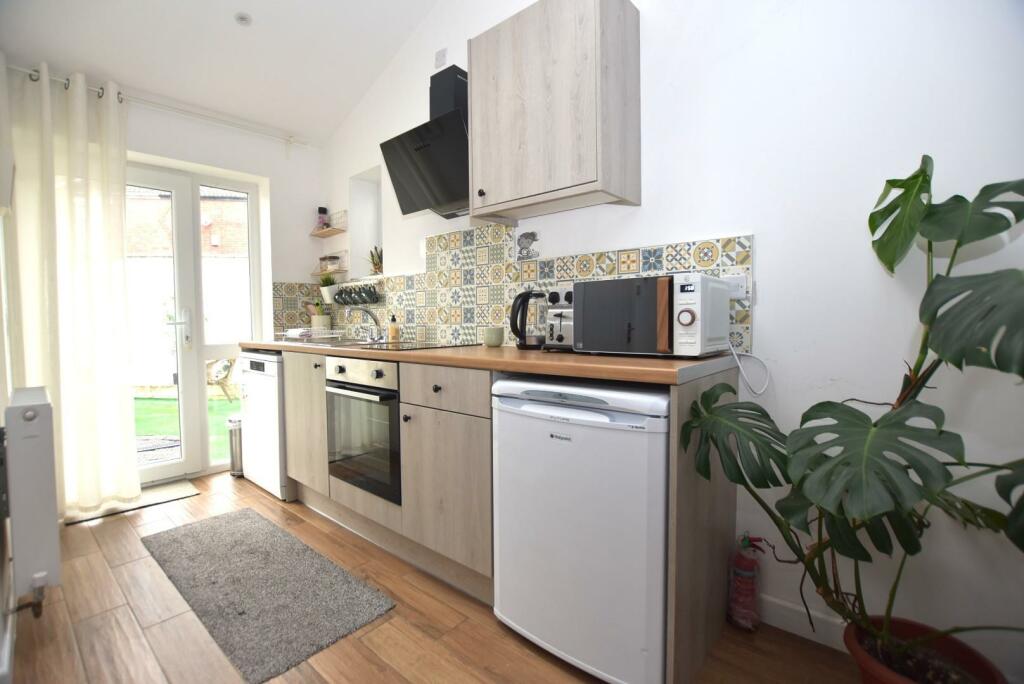 Flat C - Kitchen.jpg