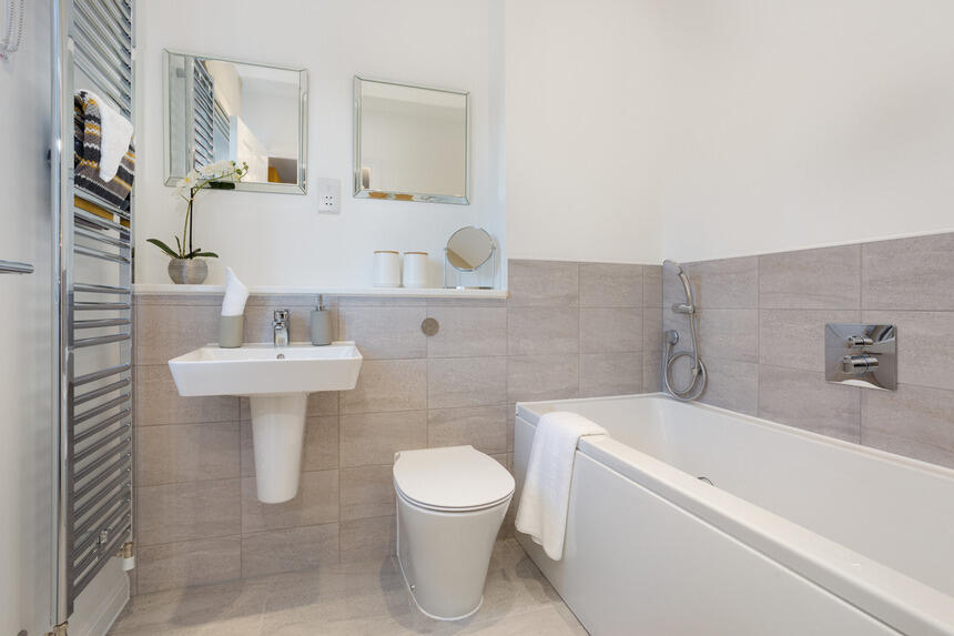 yew_28 bathroom_Housetype_Plot_-_Hero_860x573