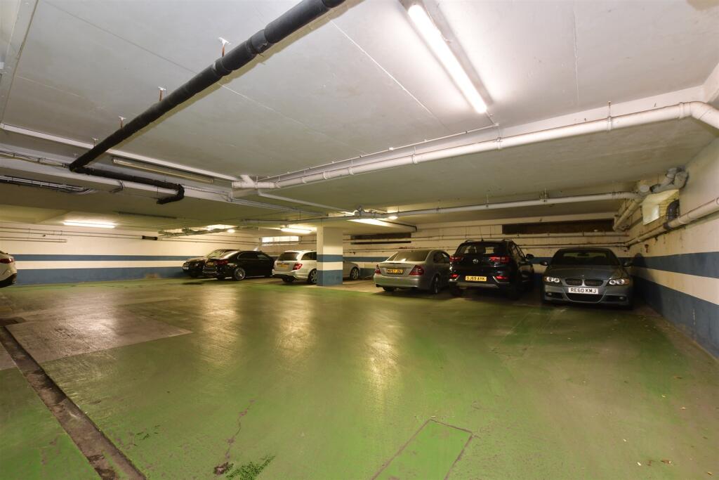Driveway/Parking