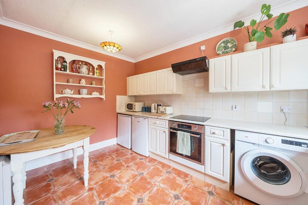 KITCHEN BREAKFAST ROOM.jpg