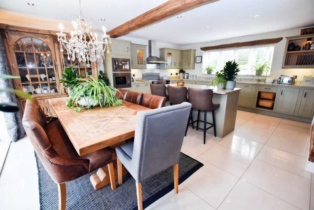 Dining Kitchen 9