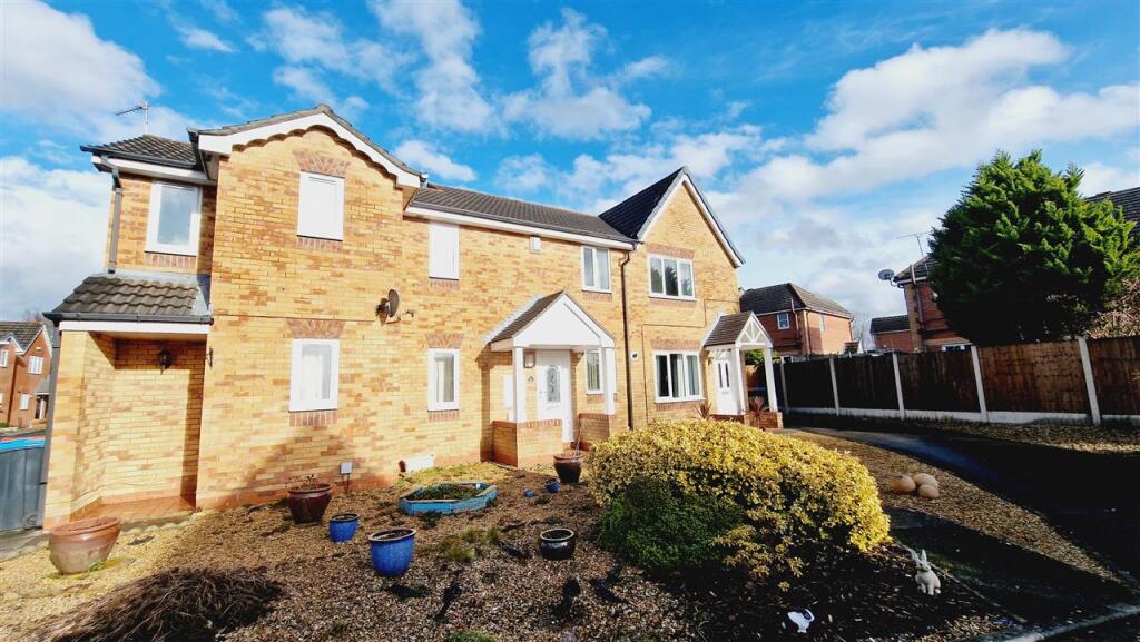 The Maples, Winsford