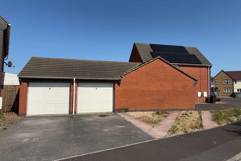 Garage &amp; Parking
