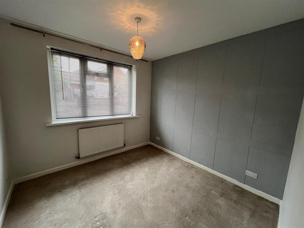 Master bedroom 2.jpg