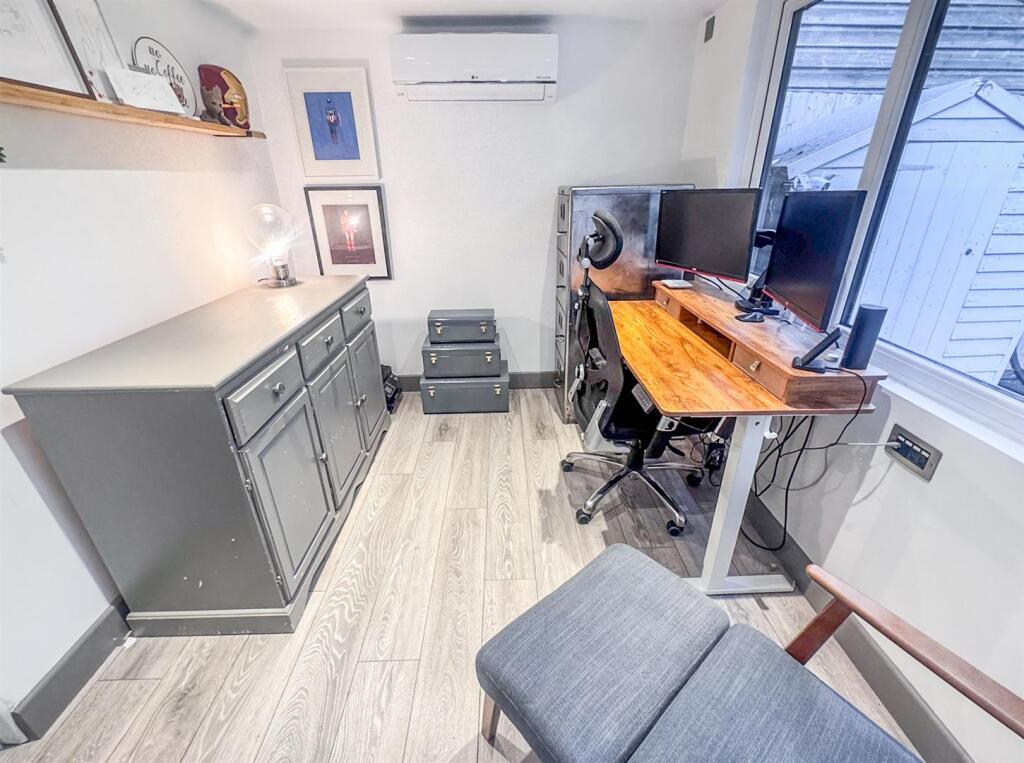 Screenshot 2025-11-06 at 17.05.46.jpg