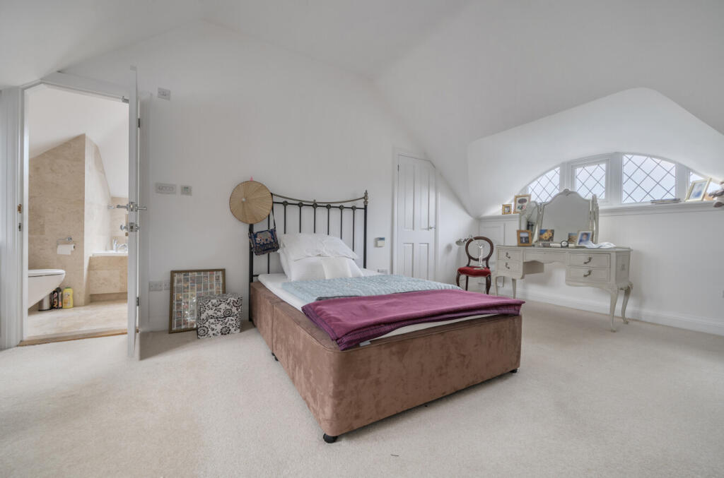 1359689-18-68d6d4...