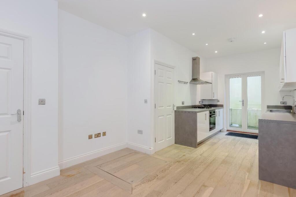 Powis rd_17.jpg