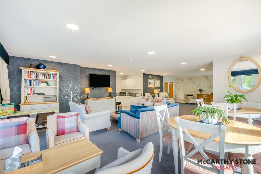 8619799-interior12.jpg