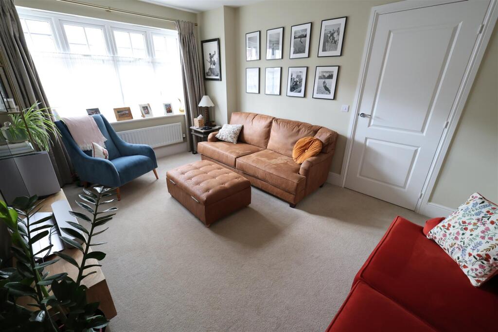 WR Lounge ii.JPG