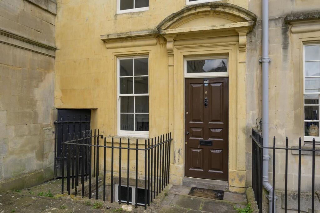 6 Beauford Square-3.jpg