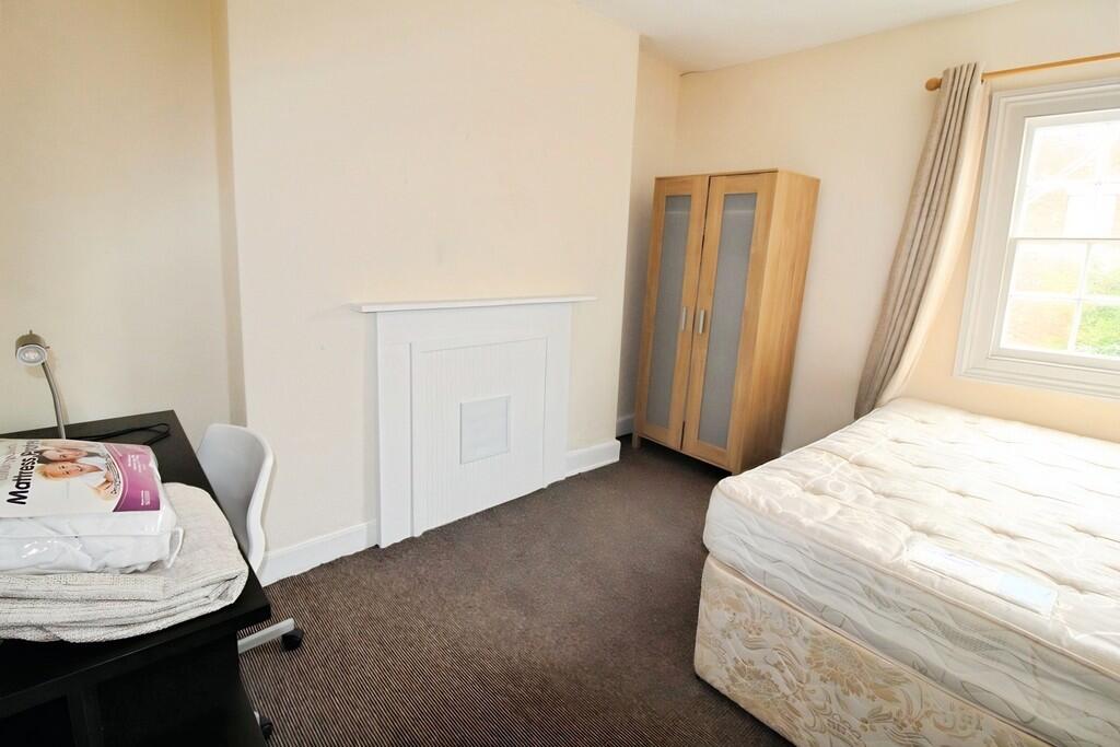 84a329aa-Bedroom ...
