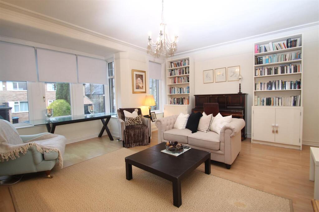 sitting room second.JPG