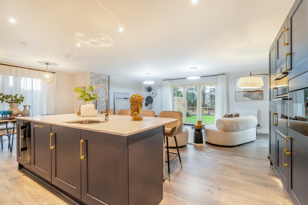 8583344-interior07.jpg