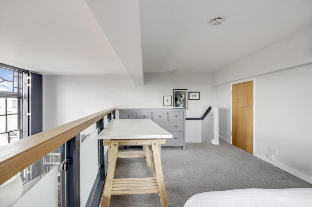 Mezzanine/Bedroom