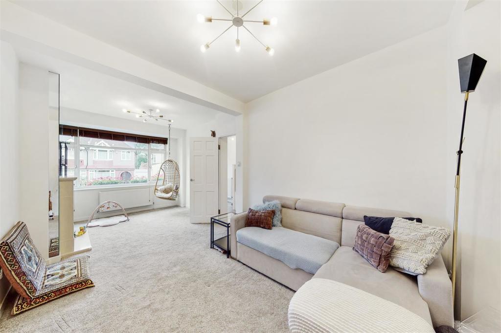 196 Wadham Gardens - DHfZGGGhQZq0tHbIoaxk.jpg