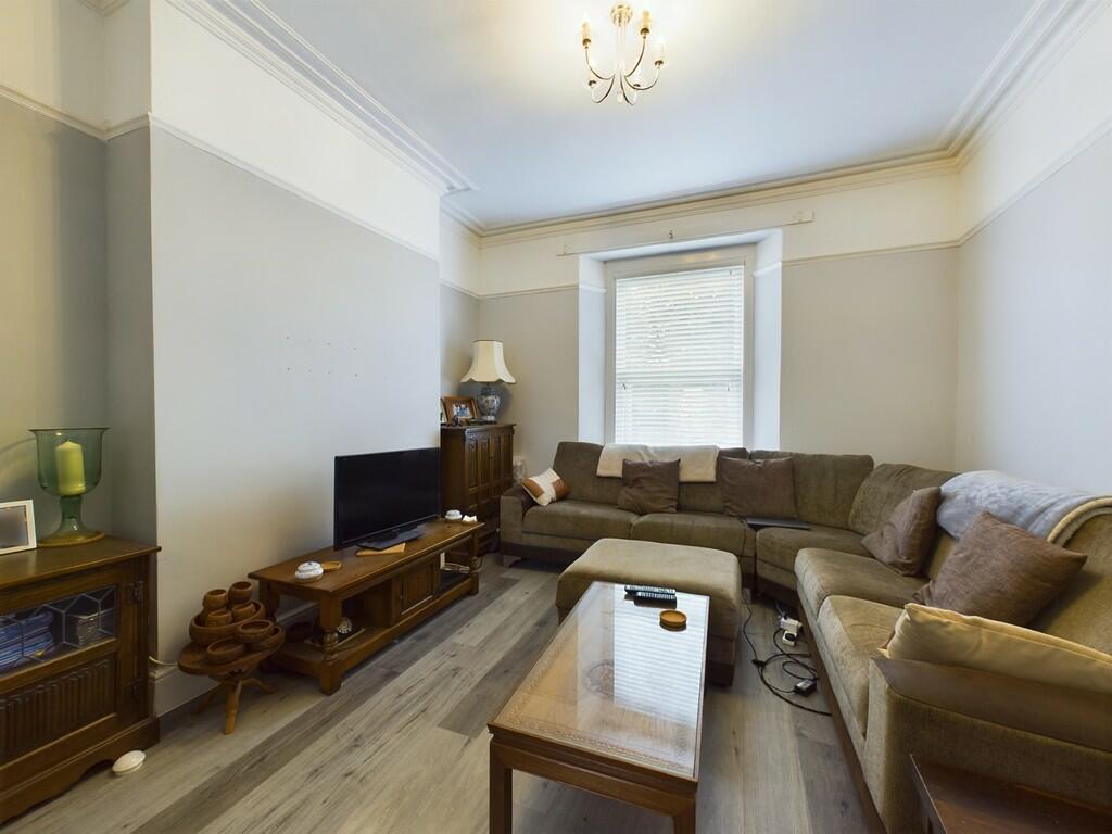 CAM03974G0-PR0027...