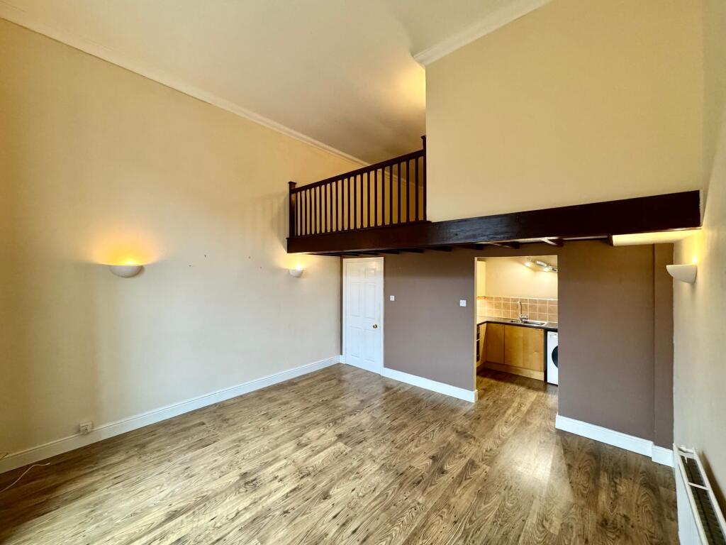 Open Plan Lounge/Dining Area