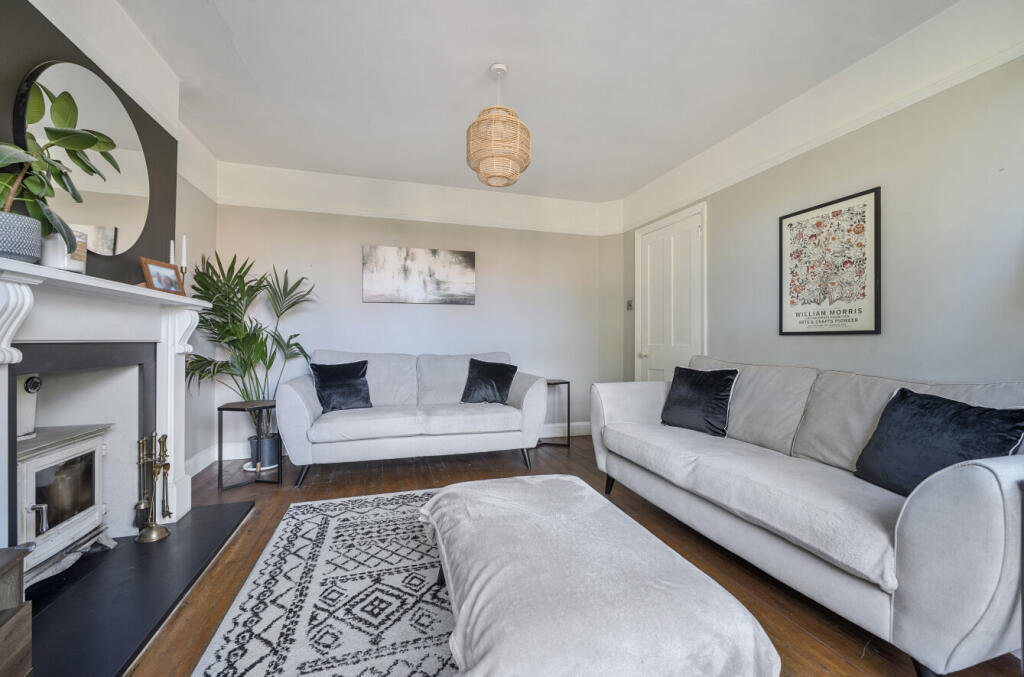 1357872-4-68d555f...