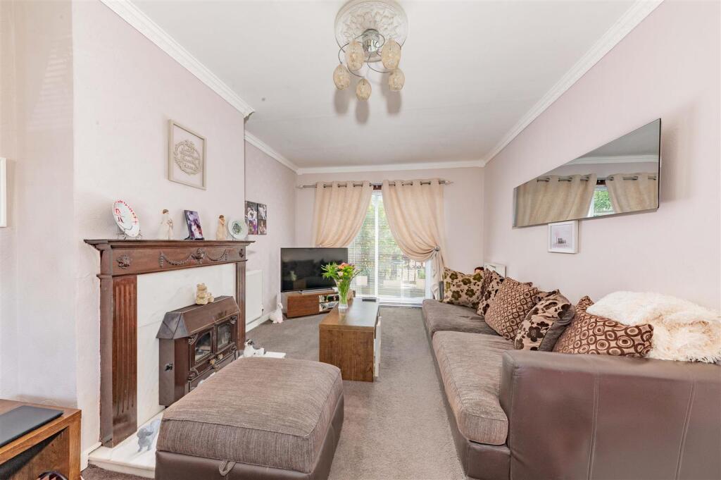 37 Gourdie Place Dundee-10.JPG