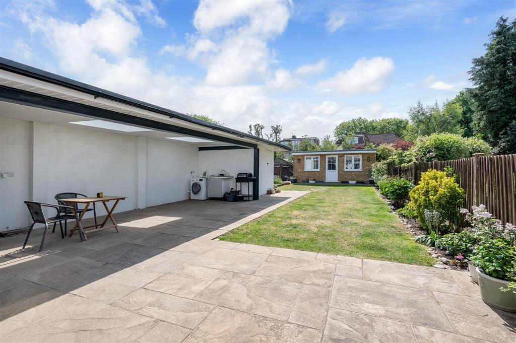 CORRIGAN AVENUE (1).jpg