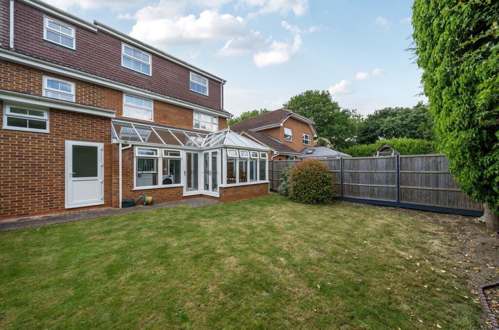 1296444-8-682b3d6...