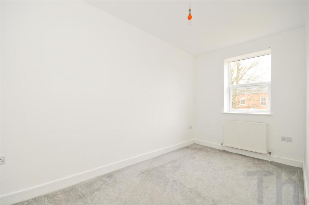 Bedroom 2.JPG