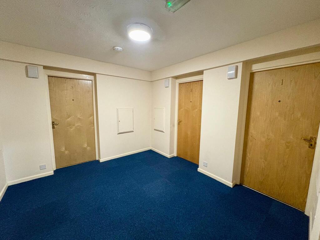 Foxendale Communal Hallway.jpg