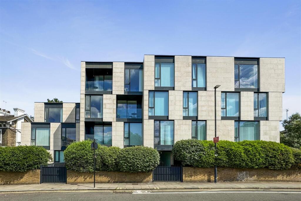 OL-LAT-Flat12LatitudeHouse-24.jpg