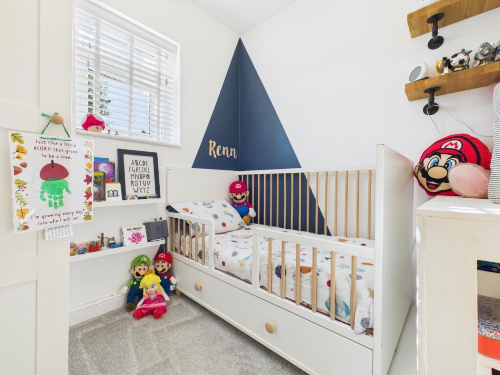 CAM03729G0-PR0148-STILL019