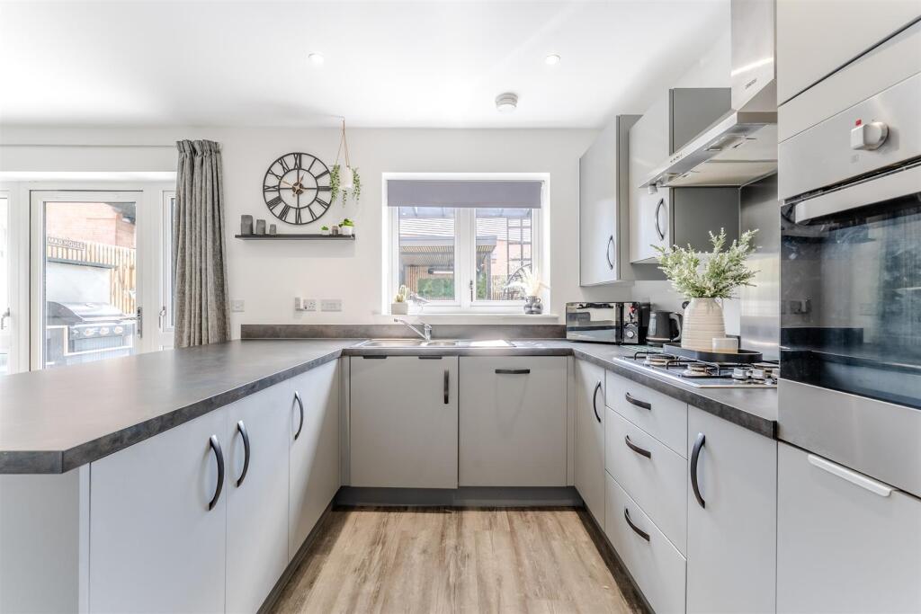 Kitchen/Dining Room