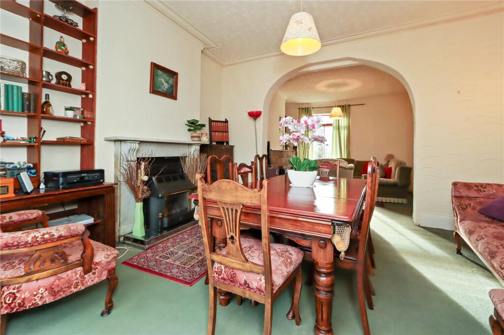 Dining Room Pic 2