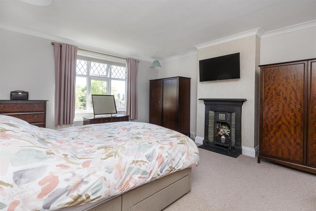 Bramleys Estate Agents - Le Marchant Avenue - Lind