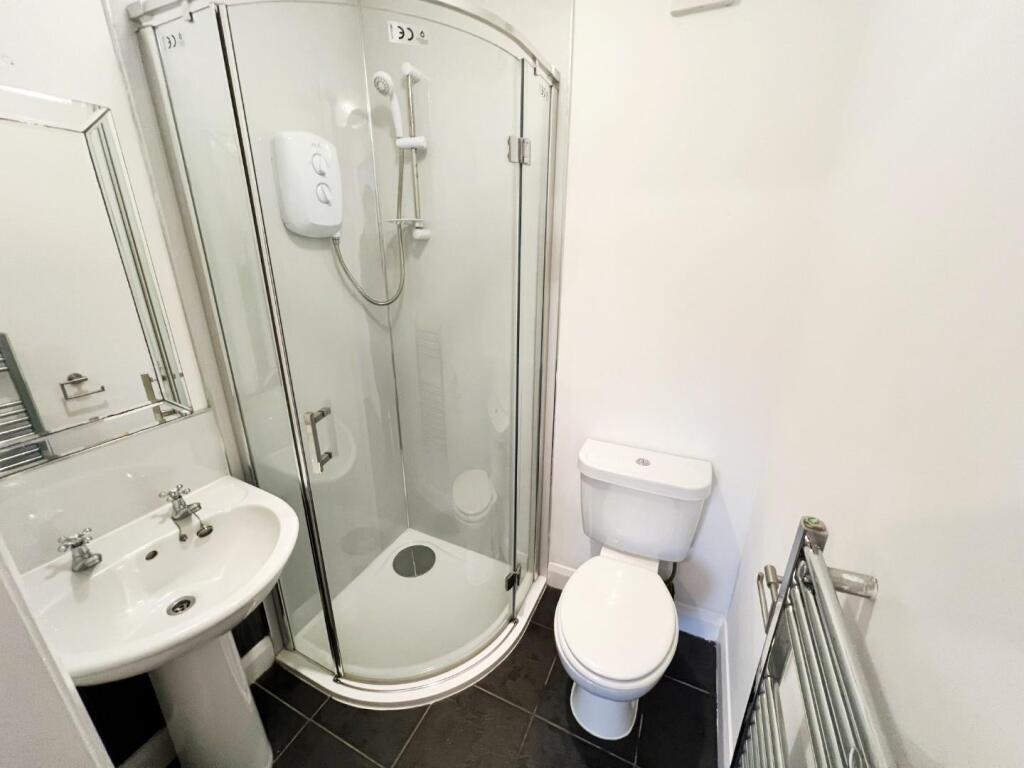Ground Floor Shower