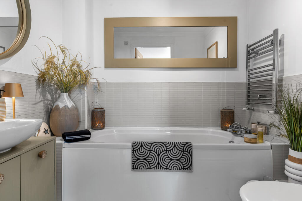 En-Suite Bathroom