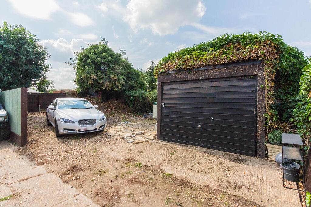 Garage and Off Ro...