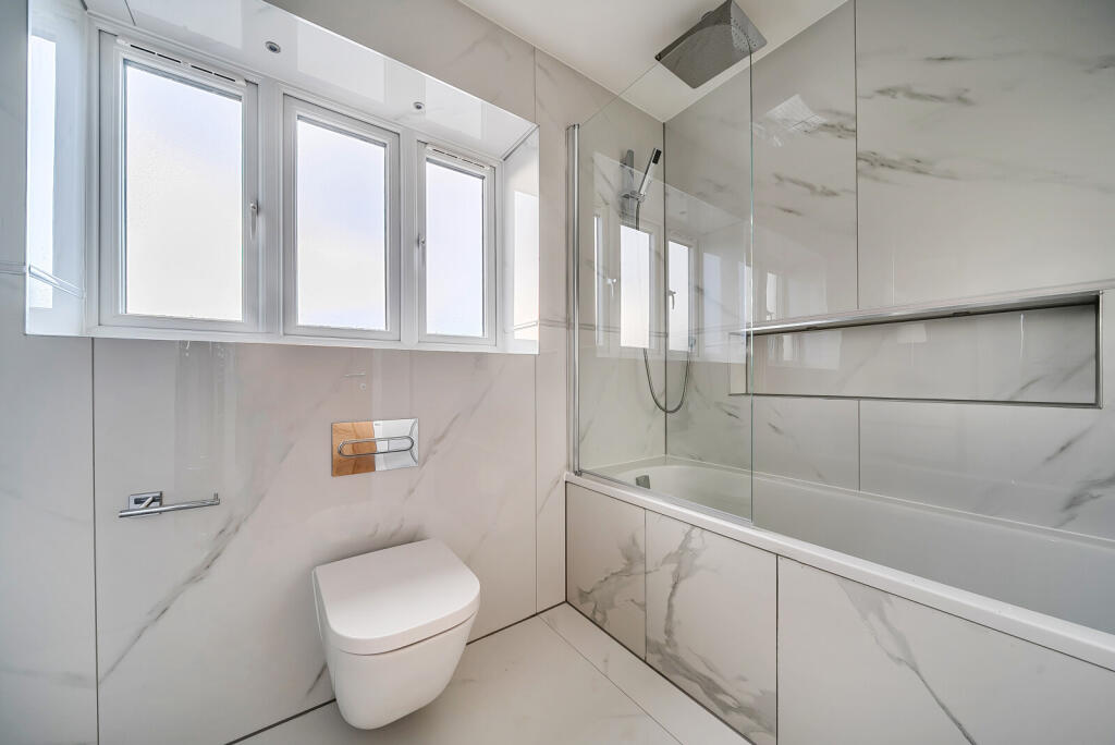 1371904-8-68fba45...