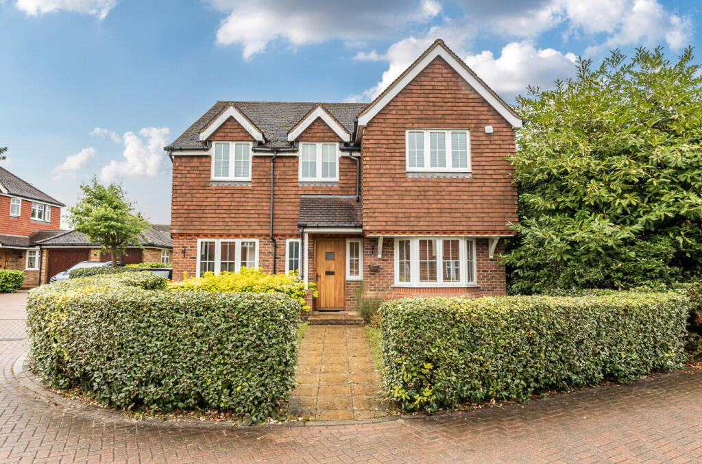 1347843-12-68b729...