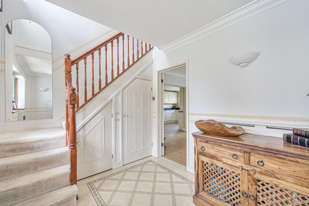 1348511-12-68bef3...