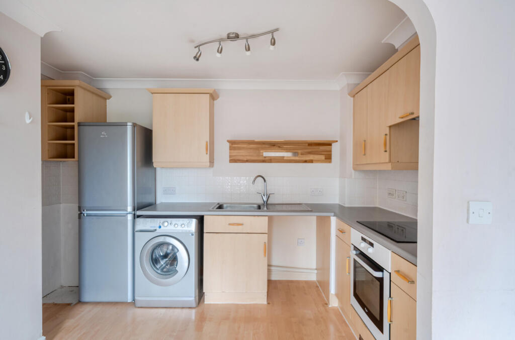 1348298-7-68b6d59...