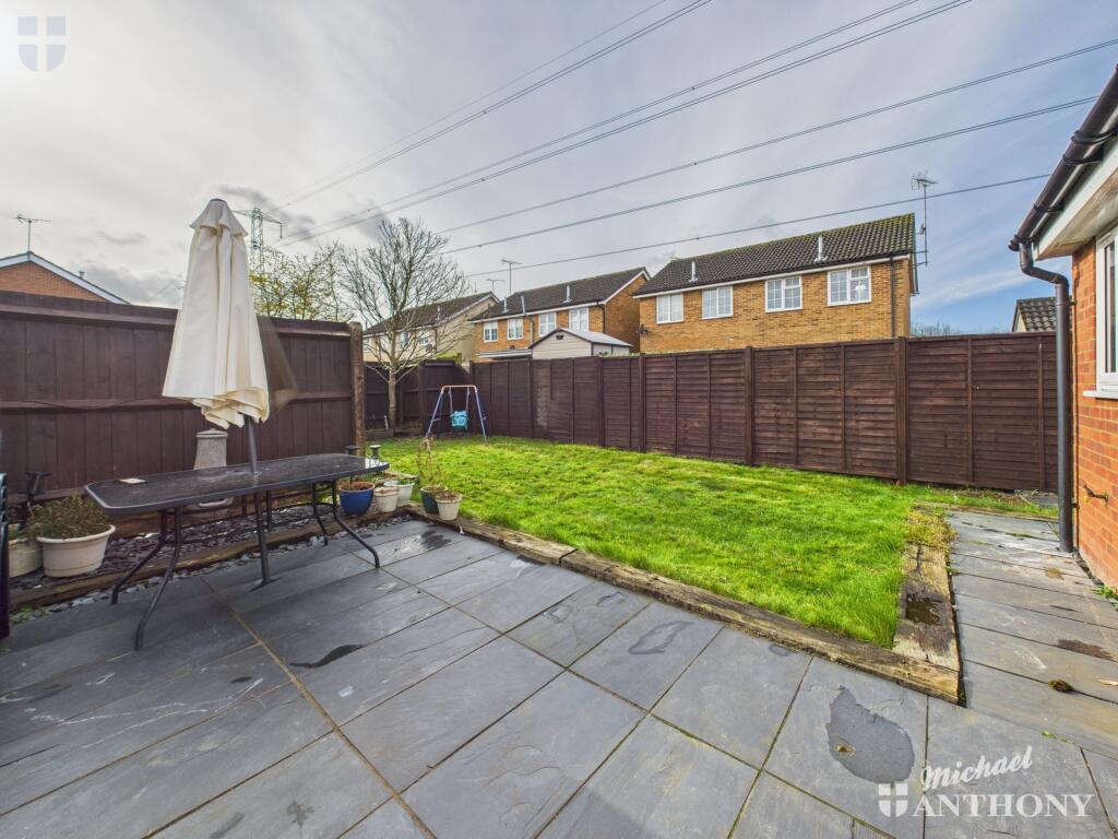 CAM03852G0-PR0206-STILL025